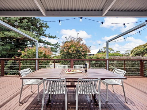 Eagle Bay Beach House - 300m To The Beach! - Holiday Jervis Bay 0