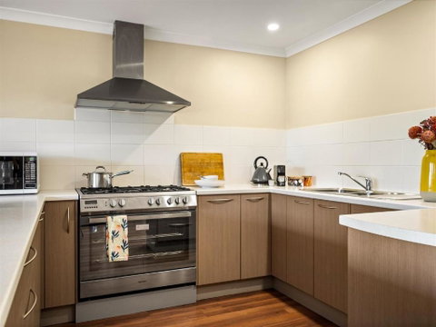 Eagle Bay Beach House - 300m To The Beach! - Holiday Jervis Bay 2