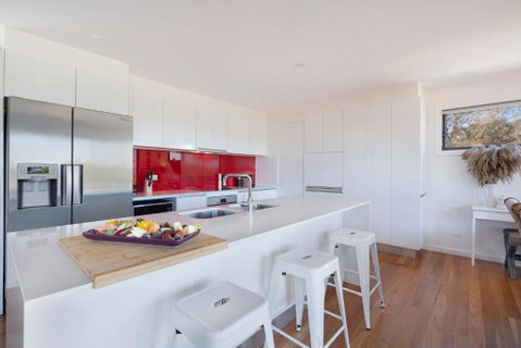 EAST52A - Lake Views - Holiday Jervis Bay 2