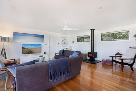 EAST52A - Lake Views - Holiday Jervis Bay 1