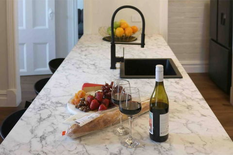 EDW19 - Stylish 2-Bed, 2-Bath Townhose In Drummoyne - Holiday Jervis Bay 1