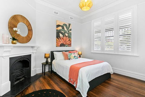 EDW19 - Stylish 2-Bed, 2-Bath Townhose In Drummoyne - Holiday Jervis Bay 4