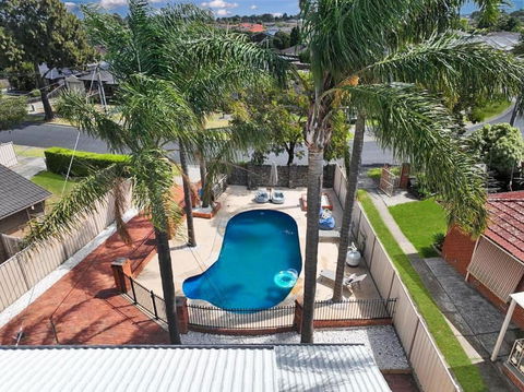 Evies White House Oasis I Pool & Close To Airport - Holiday Jervis Bay 0