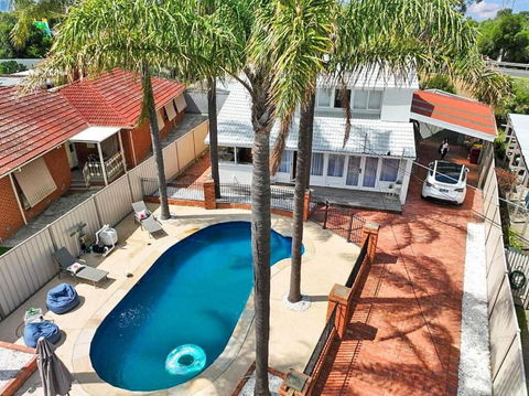 Evies White House Oasis I Pool & Close To Airport - Holiday Jervis Bay 1