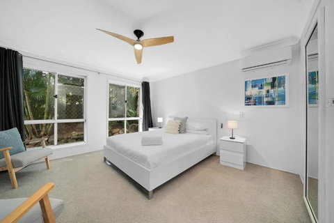 Family Escape Serene Oasis With Pool And AC - Holiday Jervis Bay 2