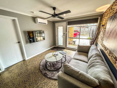 Geelong West Unit - Holiday Jervis Bay 1