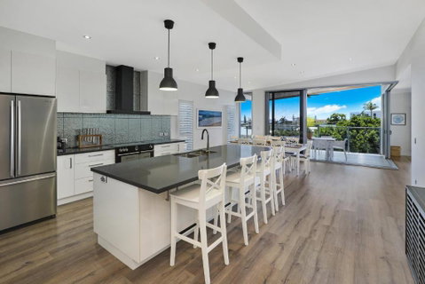 GEORGE8- THE ULTIMATE, FAMILY BEACH HOUSE! - Holiday Jervis Bay 1