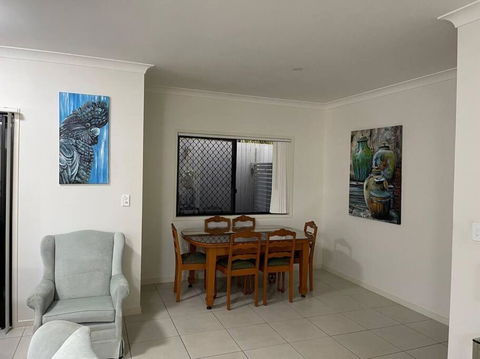 Georgina Townhouse - Holiday Jervis Bay 3