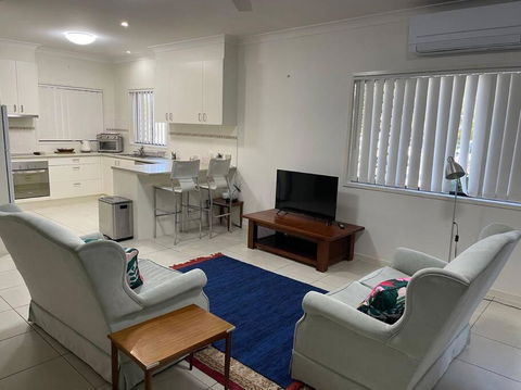 Georgina Townhouse - Holiday Jervis Bay 1