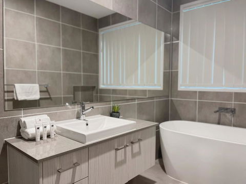 Gold Coast Oasis Villa At Coomera - Holiday Jervis Bay 4