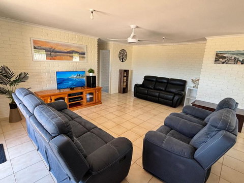 Golden Sunset-Shark Bay Denham - Holiday Jervis Bay 2