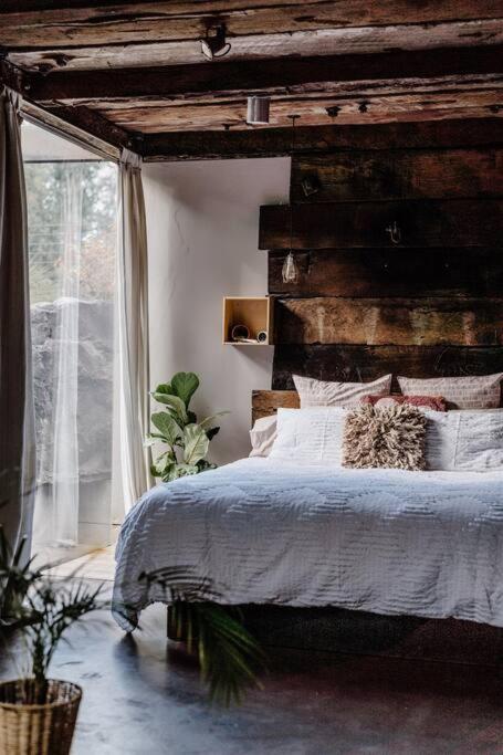 Grand Designs Eco Bush Retreat - Holiday Jervis Bay 1