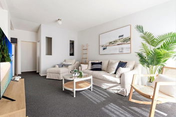 Hamilton Sands Jervis Bay with Holiday Jervis Bay
