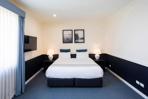 Hawkesbury Race Club Motel - Holiday Jervis Bay 0