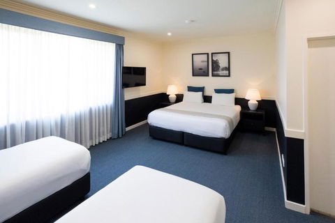 Hawkesbury Race Club Motel - Holiday Jervis Bay 1