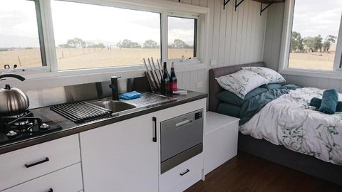 Hounds Run Vineyard - Tiny House In The Grampians - Holiday Jervis Bay 2