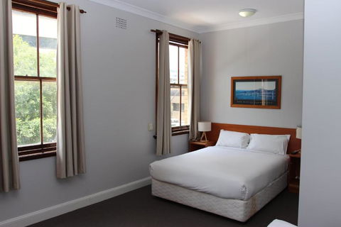 Hurstville Ritz Hotel - Holiday Jervis Bay 1