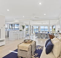 Adrift Retreat - St Georges Basin Waterfront Home - Holiday Jervis Bay