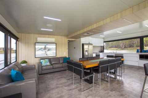 All Seasons Houseboats - Holiday Jervis Bay 3