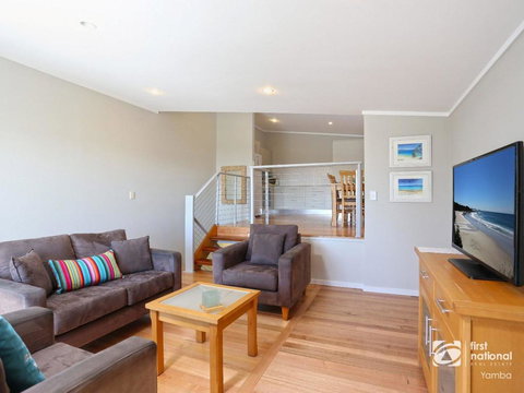 Angourie Blue 1 - Great Ocean Views - Surfing Beaches - Holiday Jervis Bay 2