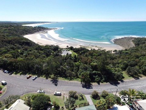 Angourie Blue 1 - Great Ocean Views - Surfing Beaches - Holiday Jervis Bay 1