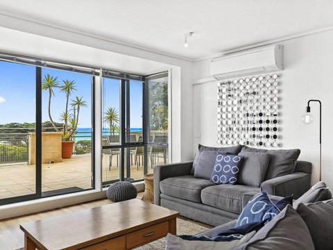 APARTMENT 12 PACIFIC APARTMENTS- Across From The Pier - Holiday Jervis Bay 2