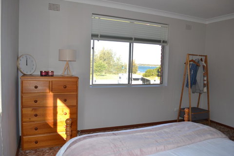 Apartment With Sweeping View Of The Bay, 2 Bedrooms, Sleeps 5 - Holiday Jervis Bay 2