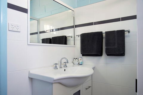 Artesian Motor Inn - Holiday Jervis Bay 3