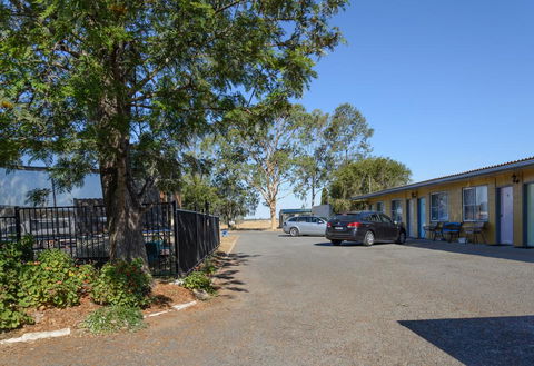 Artesian Motor Inn - Holiday Jervis Bay 0
