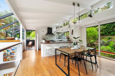 Luxury Escape - 4bd Home And Courtyard In Castlecrag - Holiday Jervis Bay 1