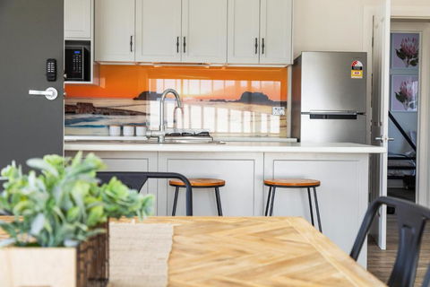 Luxury Apartments And Motel Rooms - Free Wifi - Close To Beach - Holiday Jervis Bay 2