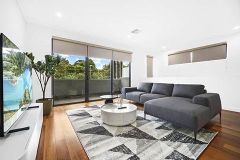 Luxury Retreat & Spacious 4BR House In Willoughby - Holiday Jervis Bay 3