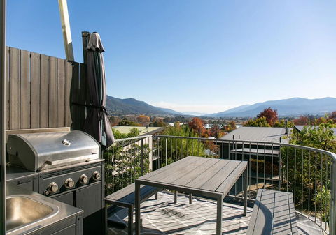Luxury Scandinavian Townhouse - Holiday Jervis Bay 3