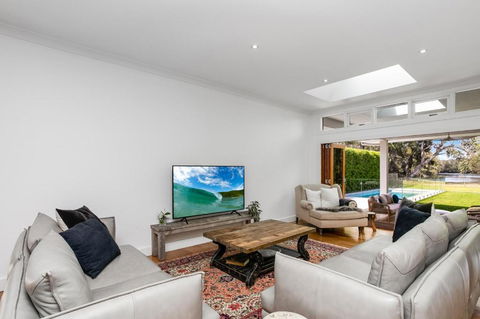 Manly Lagoon Hidden Gem Retreat - Holiday Jervis Bay 3