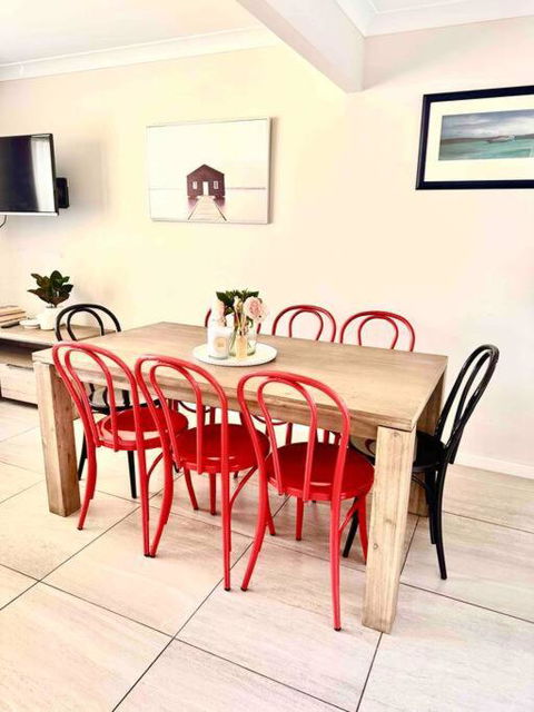 Maya Newcasle 6 Bedrooms Home - Holiday Jervis Bay 2