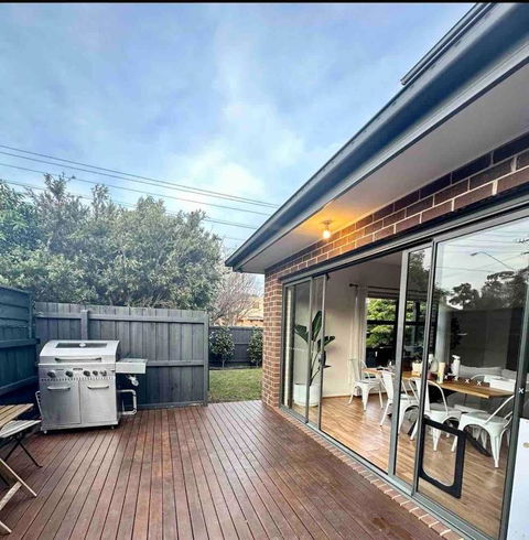 Melbourne Home Close To Airport & Train Station - Holiday Jervis Bay 1