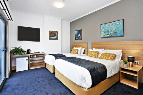 Meridian Hotel Hurstville - Holiday Jervis Bay 0