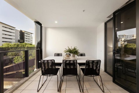Modern Luxury Gabba Apartment - Holiday Jervis Bay 0