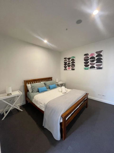 Modern 1BD Apt W Free Parking In Central Brunswick - Holiday Jervis Bay 0