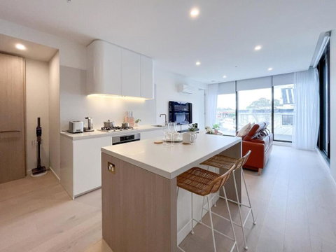 Modern Luxury 2B2B Sky Garden SmartTV - Holiday Jervis Bay 2