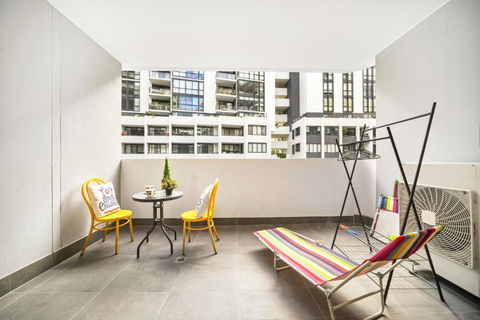 Modern Toy Style APT At Heart Kogarah - Holiday Jervis Bay 1