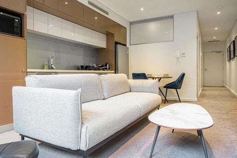 Modern Urban Retreat 1BR Apt Near Chatswood - Holiday Jervis Bay 2