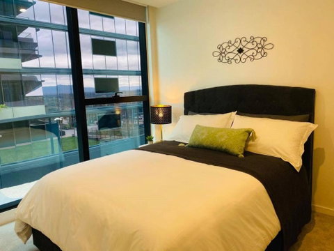Moody Moon Apartment @ Sky Garden - Glen Waverley - Holiday Jervis Bay 1