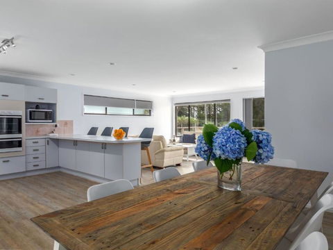 Moona Beach House By Jervis Bay Rentals - Holiday Jervis Bay 1