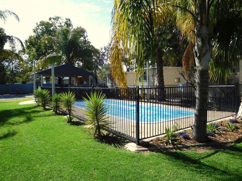Narrabri Motel And Caravan Park - Holiday Jervis Bay 0