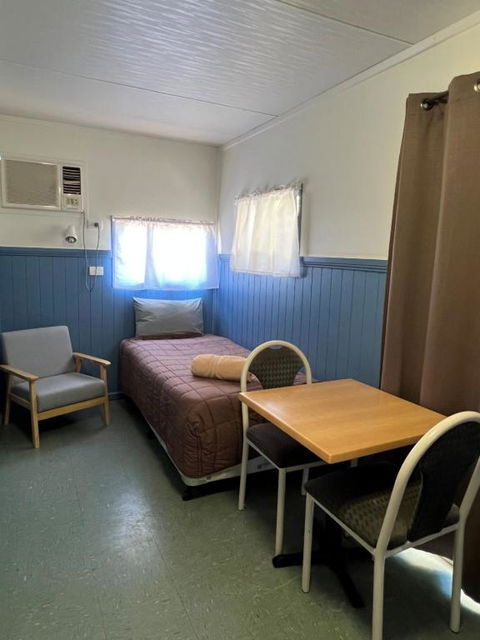 Narrabri Motel And Caravan Park - Holiday Jervis Bay 2