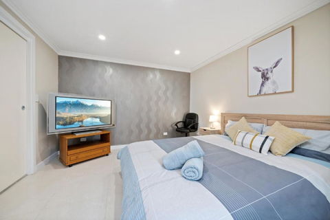 New 1-bedroom House With Free Parking - Holiday Jervis Bay 0