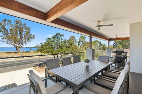 NEW - Sunrise Waters Holiday House - Holiday Jervis Bay 0