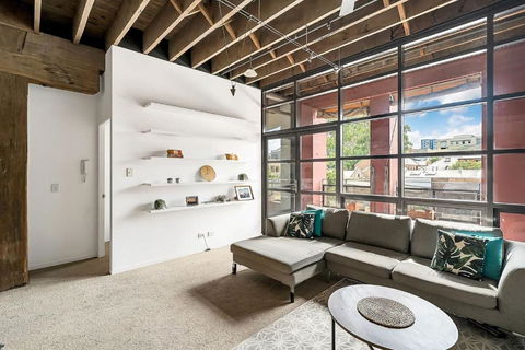 New York Style Apartment In Chippendale NSW - Holiday Jervis Bay 3