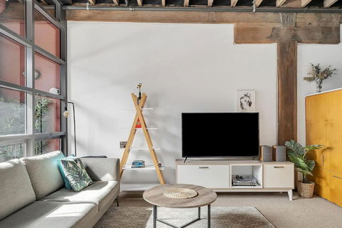New York Style Apartment In Chippendale NSW - Holiday Jervis Bay 2